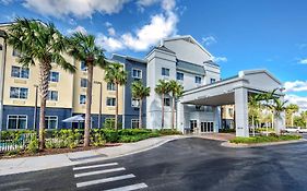 Fairfield Inn And Suites By Marriott Naples